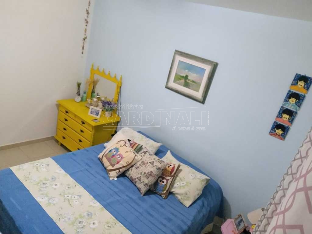 Alugar Apartamento / Padrão em Araraquara. apenas R$ 750,00