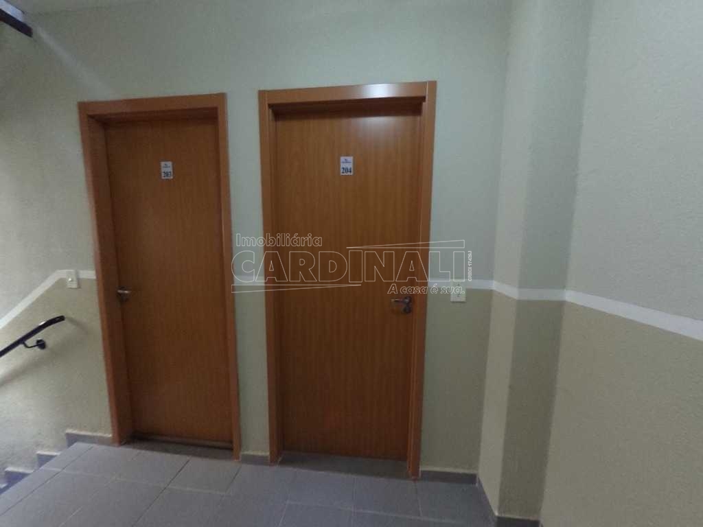 Alugar Apartamento / Padrão em Araraquara. apenas R$ 650,00