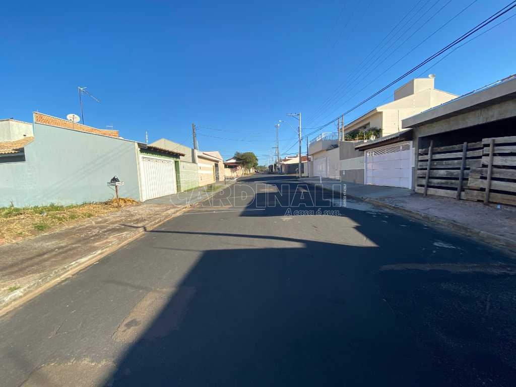 Alugar Terreno / Padrão em São Carlos. apenas R$ 350,00