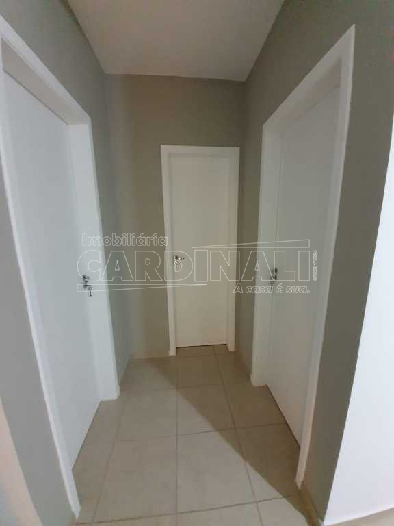 Alugar Apartamento / Padrão em Araraquara. apenas R$ 670,00