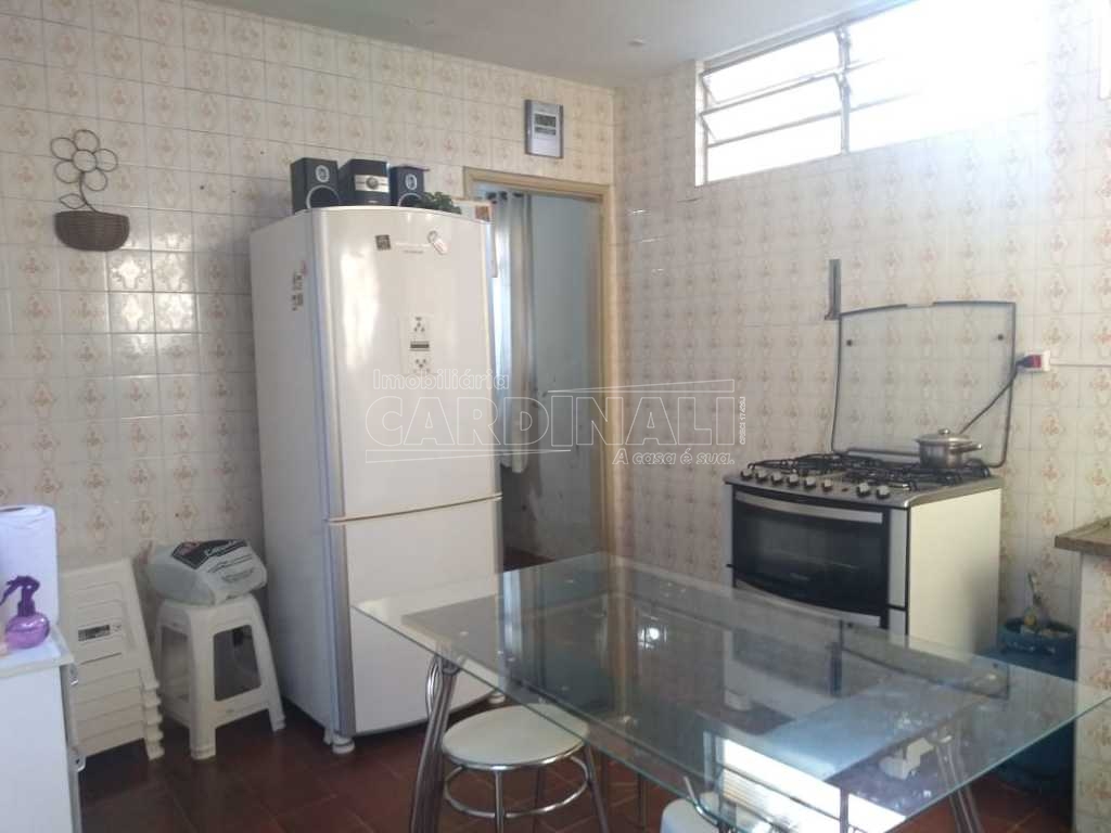 Alugar Casa / Padrão em São Carlos. apenas R$ 340.000,00