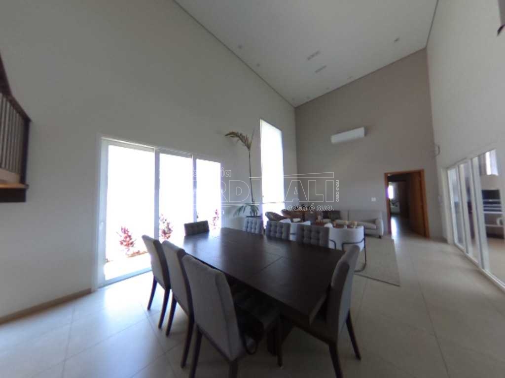 Alugar Casa / Condomínio em Araraquara. apenas R$ 1.800.000,00