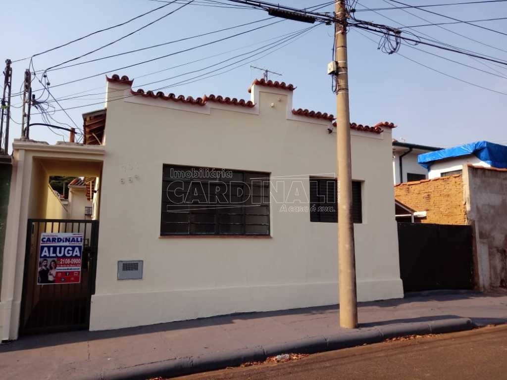 Alugar Casa / Padrão em Araraquara. apenas R$ 1.000,00