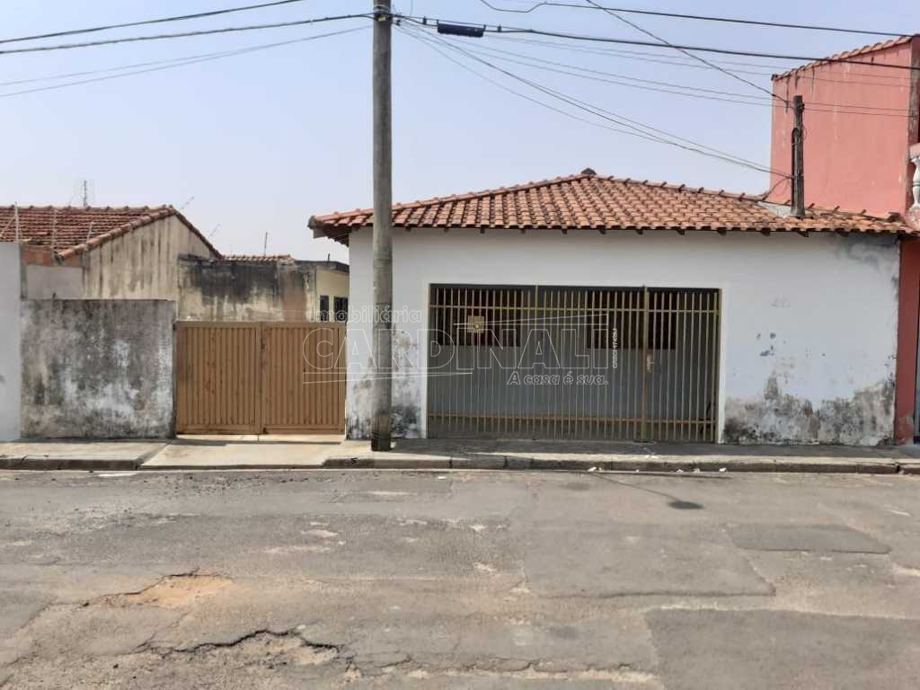 Alugar Casa / Padrão em São Carlos. apenas R$ 195.000,00