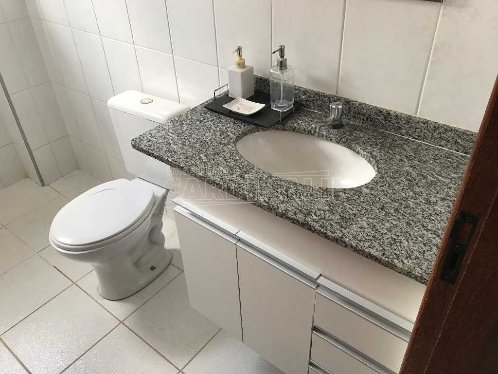 Alugar Apartamento / Padrão em São Carlos. apenas R$ 373.000,00