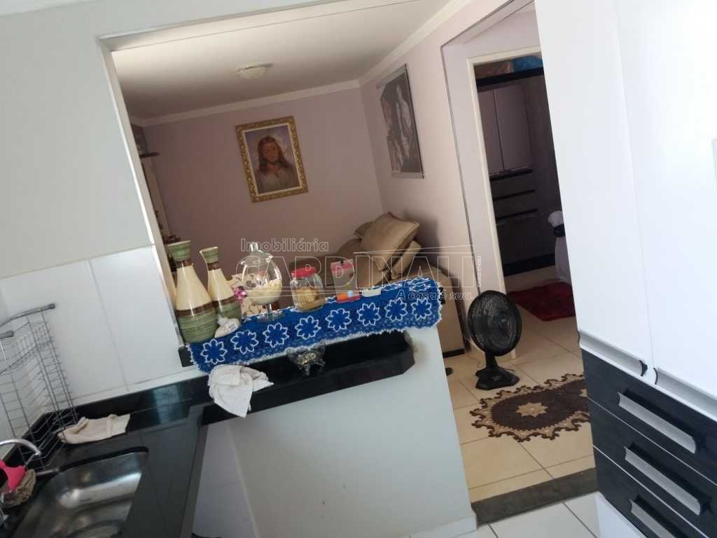 Alugar Apartamento / Padrão em São Carlos. apenas R$ 200.000,00