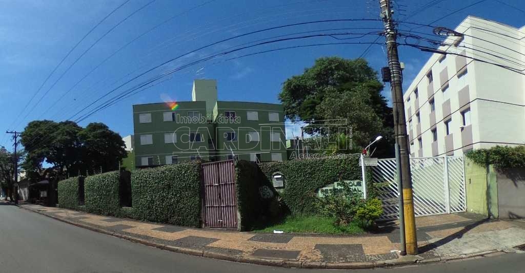 Alugar Apartamento / Padrão em São Carlos. apenas R$ 630,00