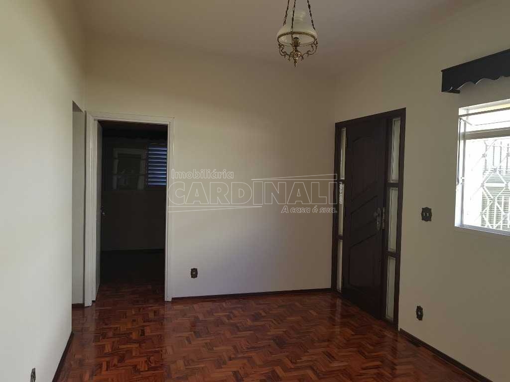 Alugar Casa / Padrão em São Carlos. apenas R$ 1.750,00