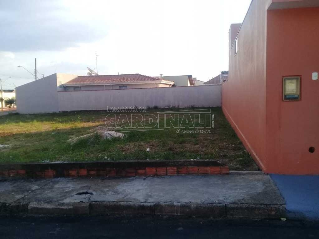 Alugar Terreno / Padrão em Ibaté. apenas R$ 316.000,00