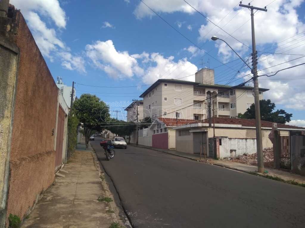 Alugar Terreno / Padrão em São Carlos. apenas R$ 190.000,00