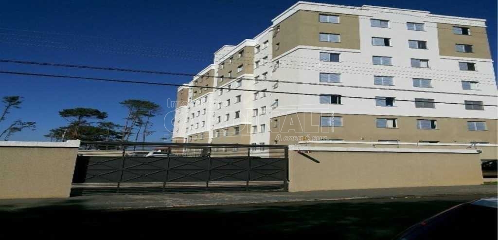 Alugar Apartamento / Padrão em São Carlos. apenas R$ 1.200,00