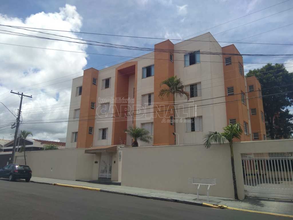 Alugar Apartamento / Padrão em São Carlos. apenas R$ 220.000,00
