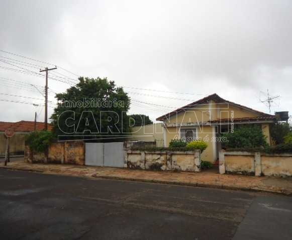 Alugar Casa / Padrão em São Carlos. apenas R$ 403.000,00