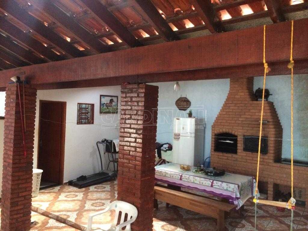 Alugar Casa / Padrão em Ibaté. apenas R$ 240.000,00