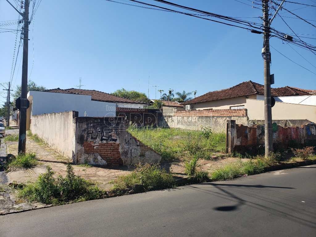 Terreno de esquina no Centro próximo a Escola Cônego Manoel Tobias em São Carlos