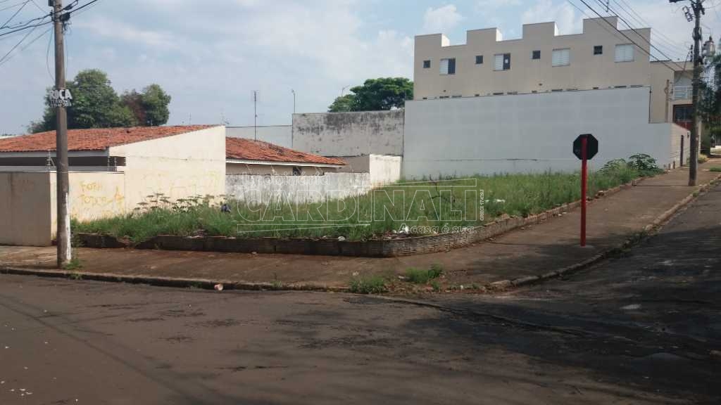 Terreno no Jardim Nova Santa Paula em frente ao Parque do Kartódromo em São Carlos