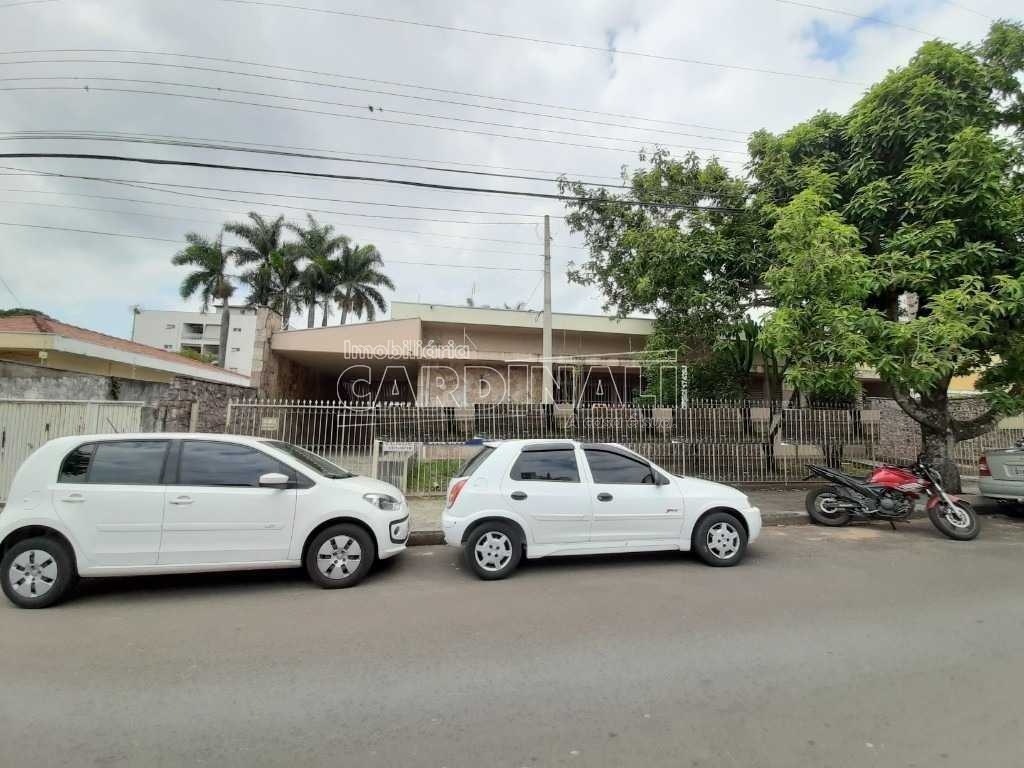 Alugar Casa / Padrão em São Carlos. apenas R$ 7.000,00