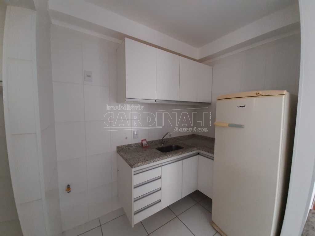 Alugar Apartamento / Padrão em São Carlos. apenas R$ 1.389,00