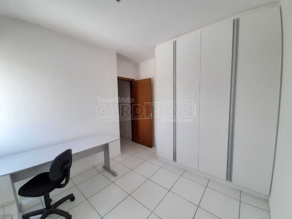 Alugar Apartamento / Padrão em São Carlos. apenas R$ 1.200,00