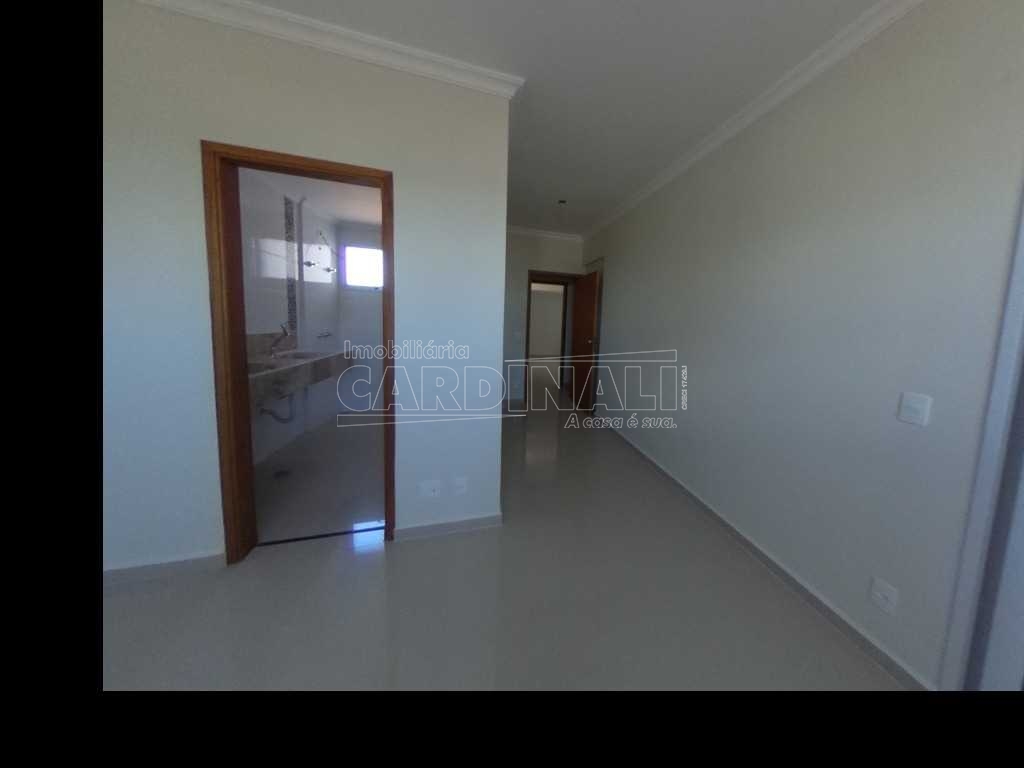 Alugar Apartamento / Cobertura em São Carlos. apenas R$ 5.000,00