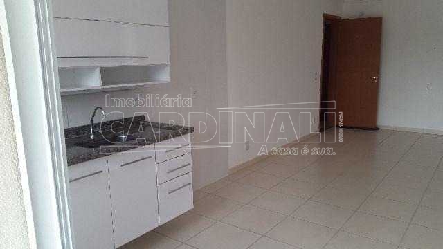 Alugar Apartamento / Padrão em Araraquara. apenas R$ 300.000,00