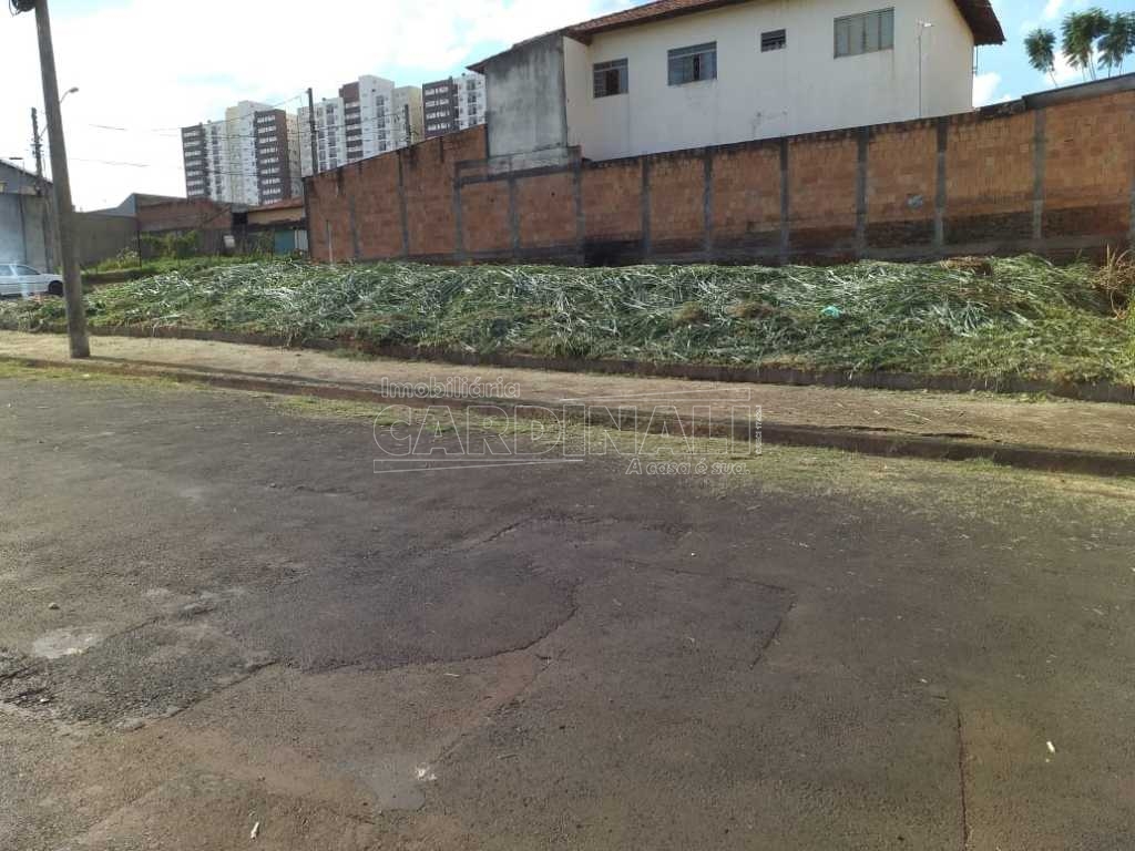 Alugar Terreno / Padrão em Araraquara. apenas R$ 150.000,00