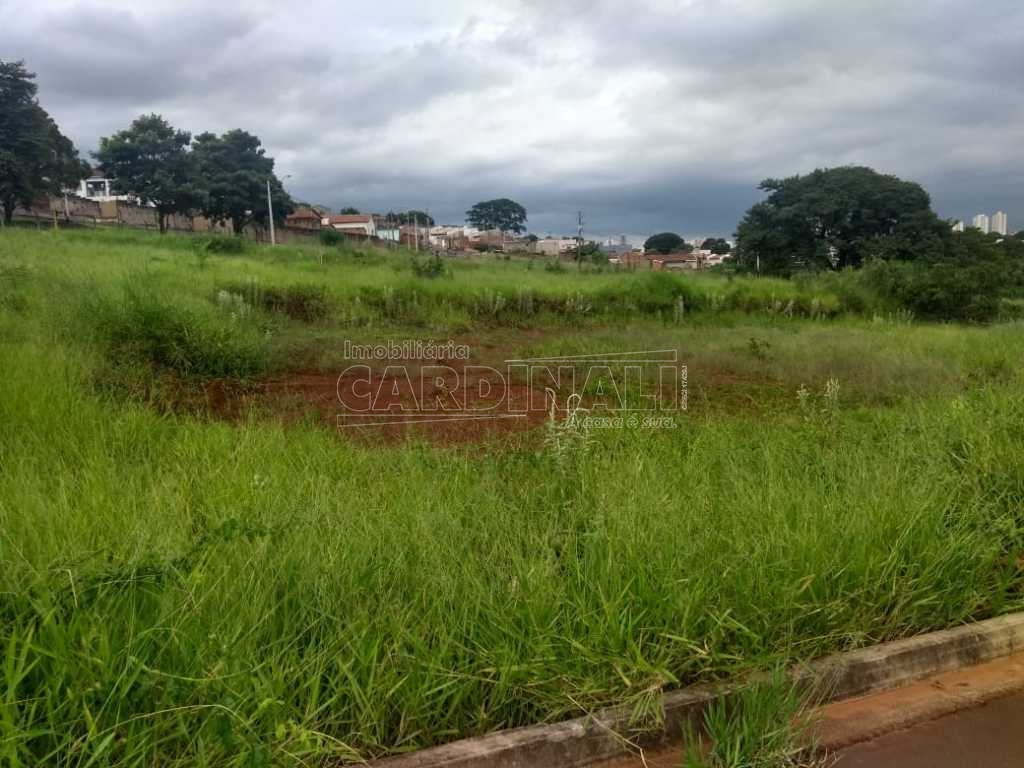 Alugar Terreno / Padrão em Araraquara. apenas R$ 450.000,00