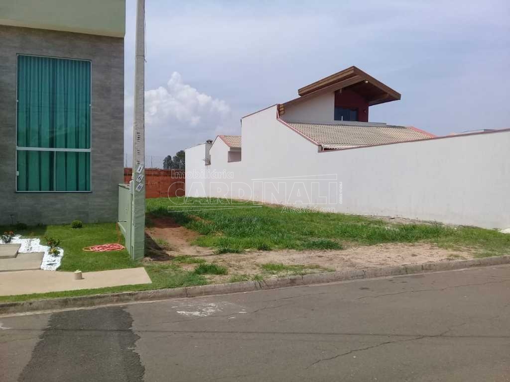 Alugar Terreno / Condomínio em São Carlos. apenas R$ 393.620,00