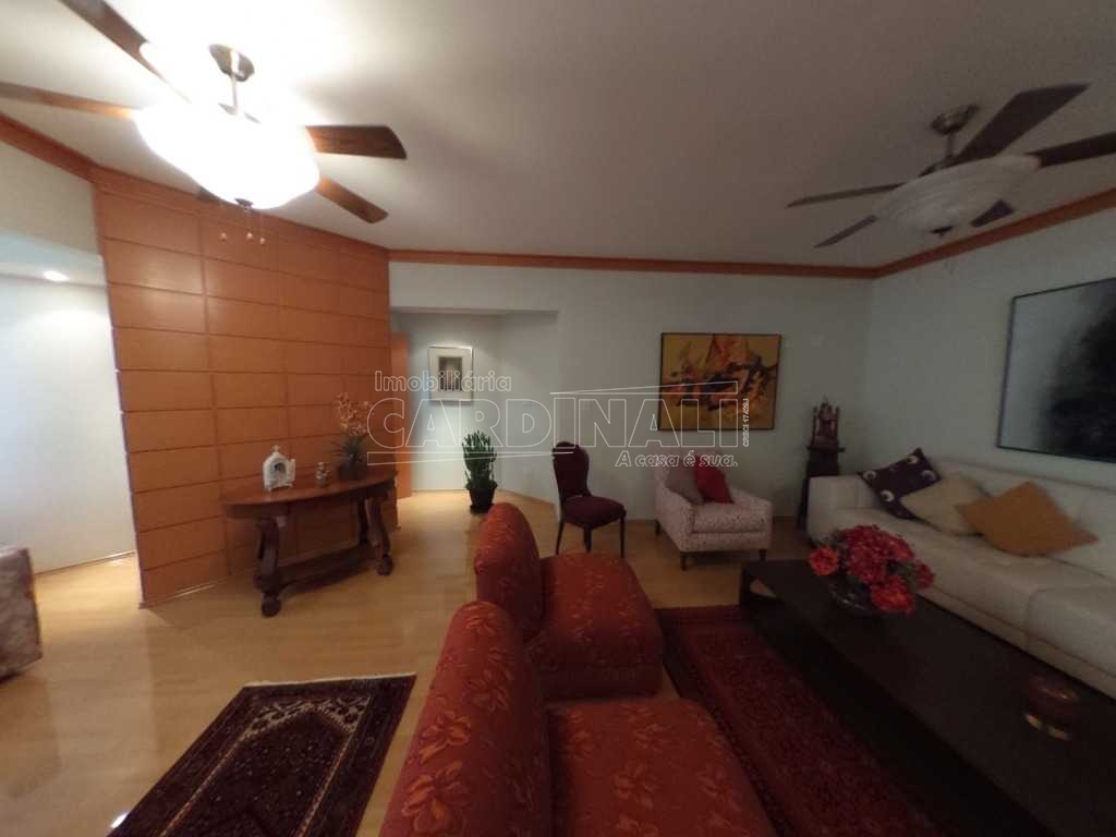 Alugar Apartamento / Padrão em São Carlos. apenas R$ 2.556,00