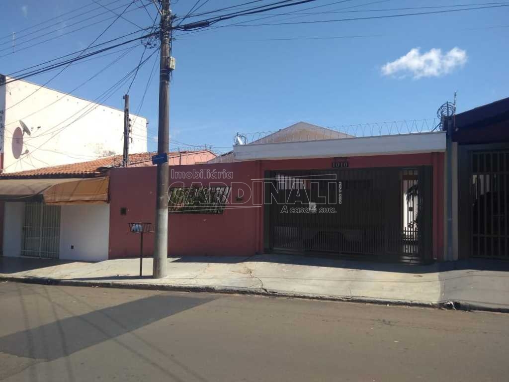 Alugar Casa / Padrão em São Carlos. apenas R$ 450.000,00