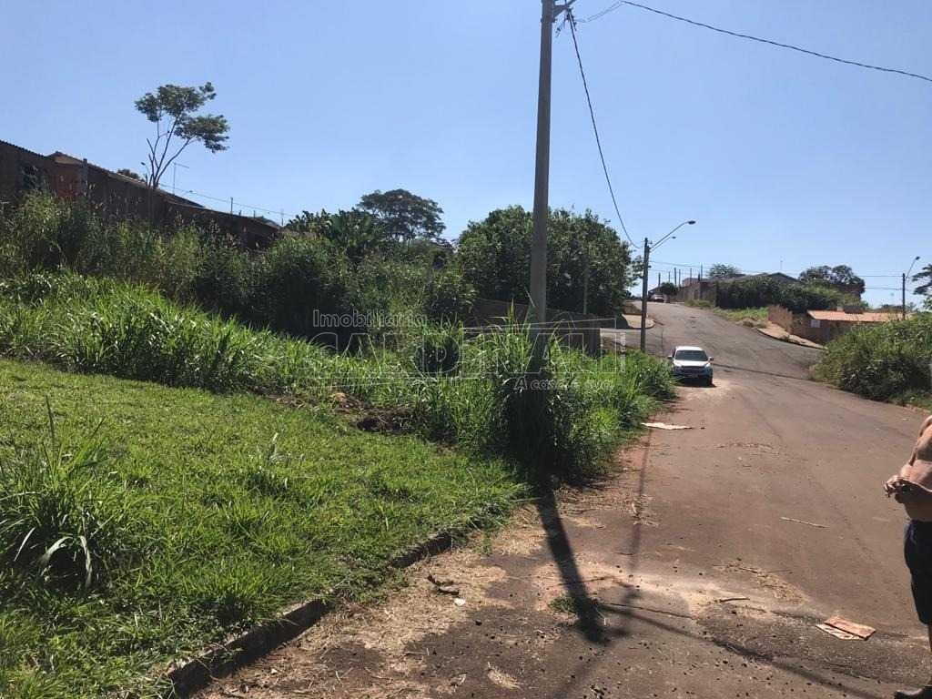 Alugar Terreno / Padrão em Araraquara. apenas R$ 100.000,00