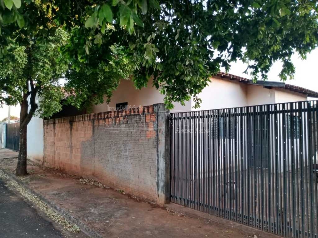 Alugar Casa / Padrão em Araraquara. apenas R$ 210.000,00