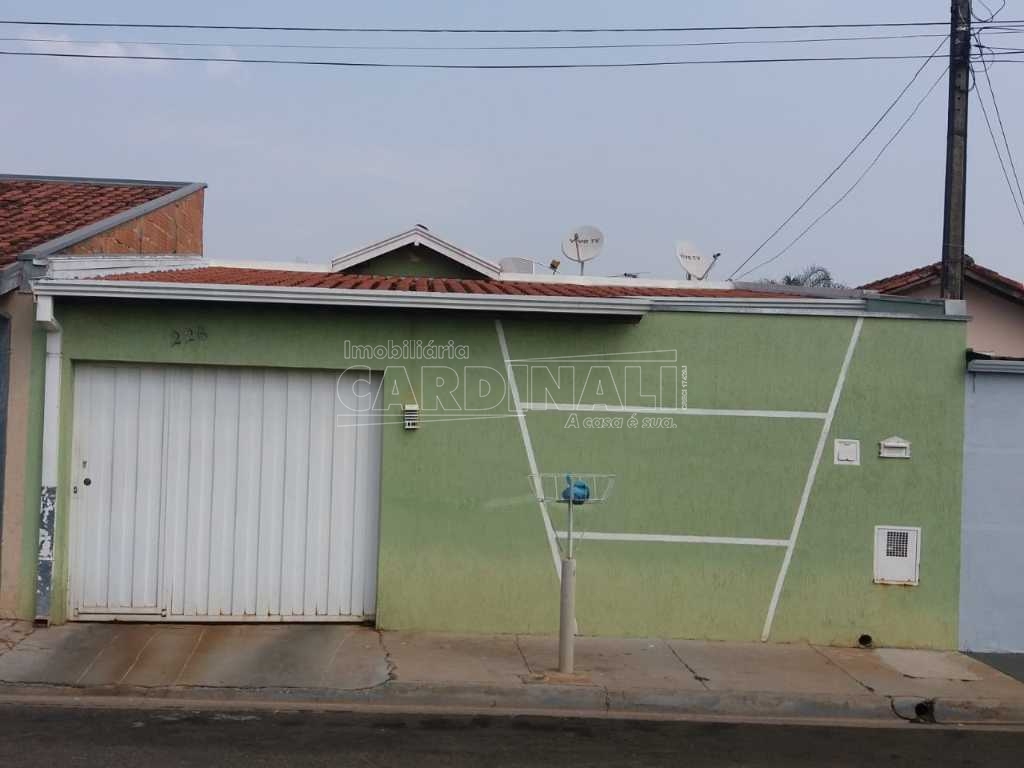 Alugar Casa / Padrão em Araraquara. apenas R$ 220.000,00