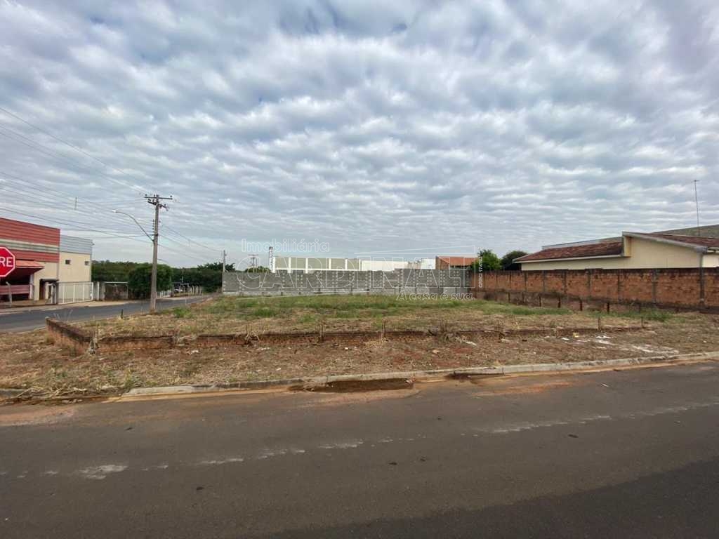 Alugar Terreno / Padrão em Araraquara. apenas R$ 2.445,00
