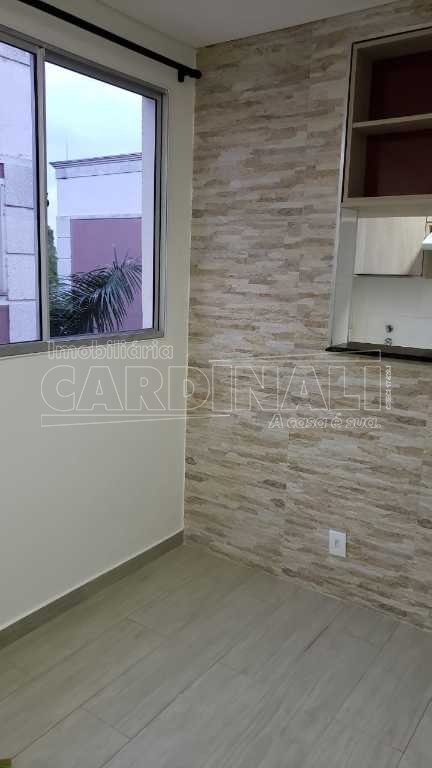 Alugar Apartamento / Padrão em Araraquara. apenas R$ 750,00