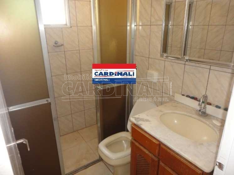 Alugar Apartamento / Padrão em Araraquara. apenas R$ 700,00