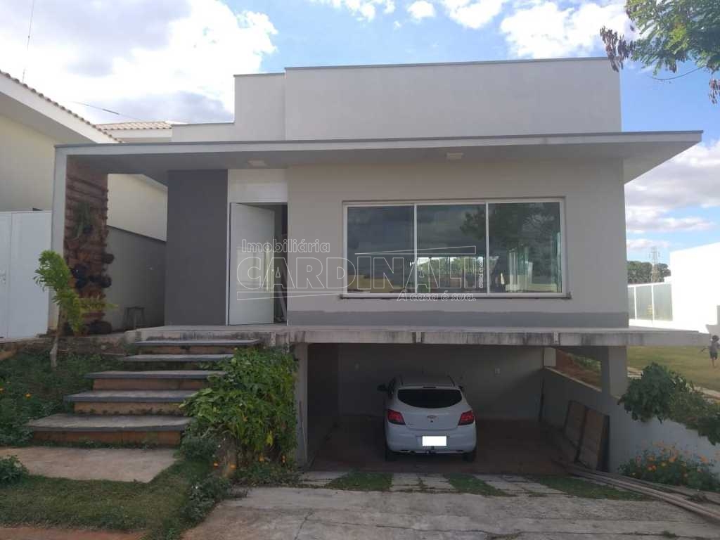Alugar Casa / Condomínio em Araraquara. apenas R$ 1.350.000,00