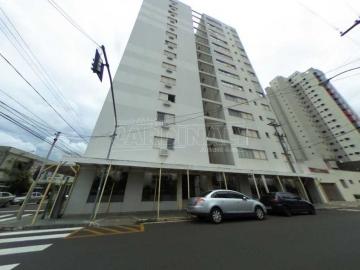 Alugar Apartamento / Padrão em São Carlos. apenas R$ 1.300,00
