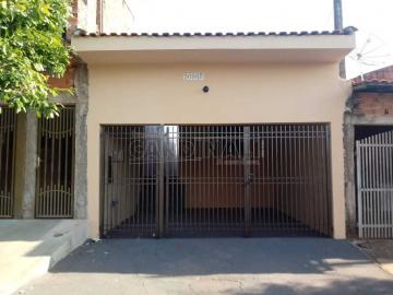 Alugar Casa / Padrão em São Carlos. apenas R$ 750,00