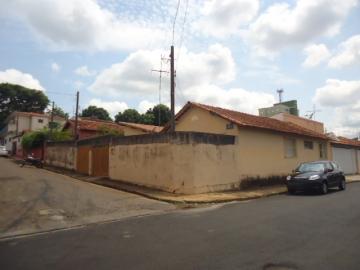 Alugar Casa / Padrão em São Carlos. apenas R$ 320.000,00