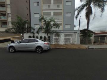Alugar Apartamento / Padrão em São Carlos. apenas R$ 1.378,00