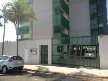Alugar Apartamento / Padrão em São Carlos. apenas R$ 800,00