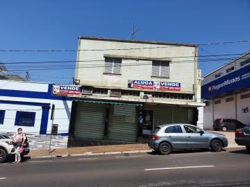 Prédio comercial no Centro ao lado da Farmácia Pague Menos em São Carlos
