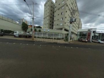 Alugar Apartamento / Padrão em São Carlos. apenas R$ 1.200,00