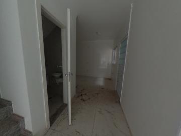 Casa triplex de condomínio com 3 dormitórios sendo 1 suíte em São Carlos