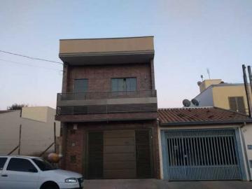 Alugar Casa / Padrão em São Carlos. apenas R$ 360.000,00