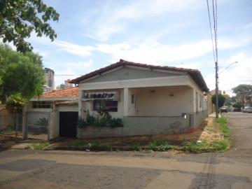 Alugar Casa / Padrão em São Carlos. apenas R$ 213.000,00