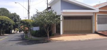 Alugar Casa / Padrão em São Carlos. apenas R$ 2.000,00