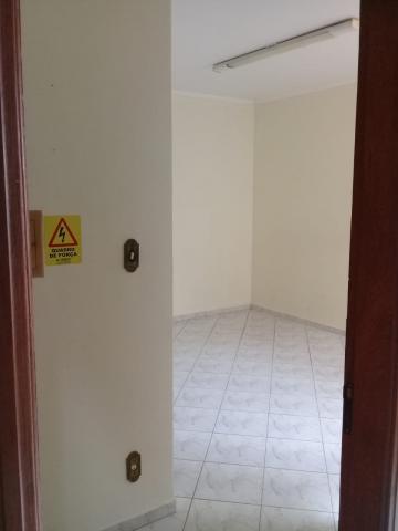 Alugar Comercial / Sala sem Condomínio em São Carlos R$ 590,00 - Foto 9 Alugar Comercial / Sala sem Condomínio em São Carlos R$ 590,00 - Foto 9