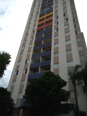 Alugar Apartamento / Padrão em São Carlos. apenas R$ 450.000,00